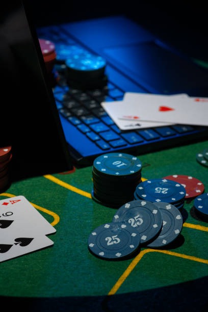 mpomega chat panel with live dealer during game